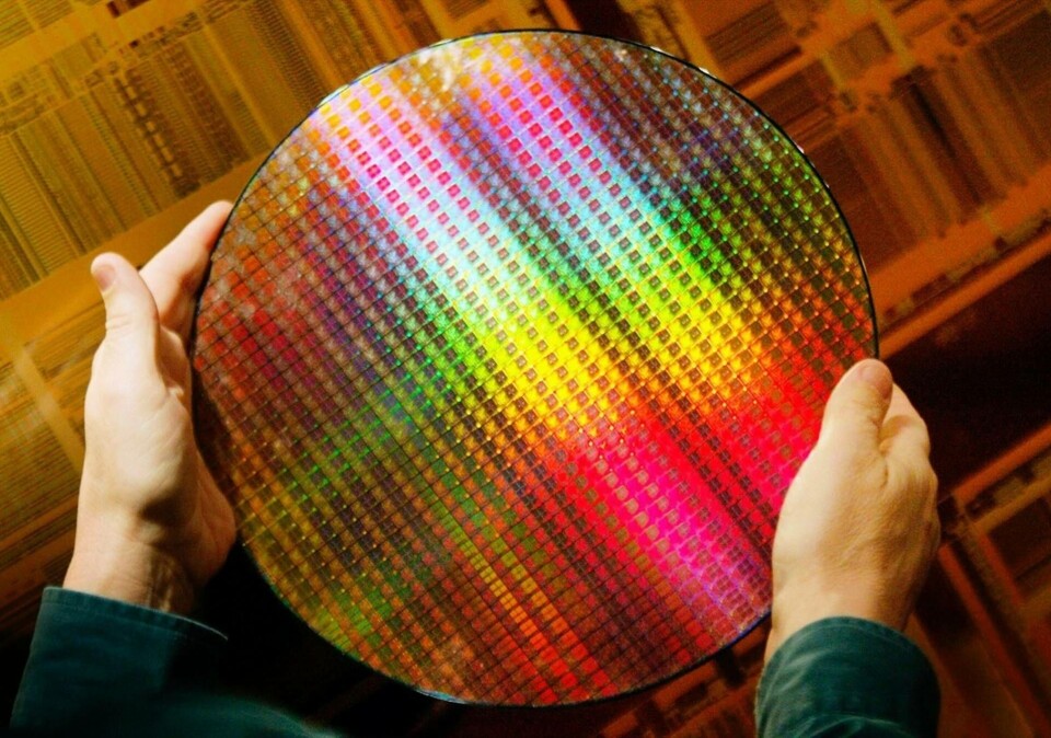 Elektroniska komponenter med halvledare har blivit en bristvara i den globala ekonomiska återhämtningen. Arkivbild. Foto: Rick Bowmer/AP/TT Elektroniska komponenter med halvledare har blivit en bristvara i den globala ekonomiska återhämtningen. Arkivbild. Foto: Rick Bowmer/AP/TT