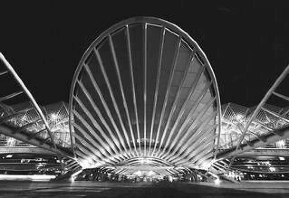 Gare de Oriente, Lissabon, 1998, blev klar lagom till världsutställningen som hölls i Portugal. Arkitekt: Santiago Calatrava. Foto: Manuela Martin.
