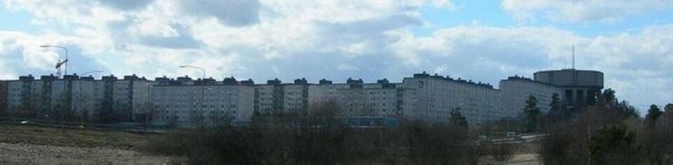 Miljonprogrammet är den vardagliga benämningen på bostadsbyggandet i Sverige under perioden 1965-1975 då en miljon nya bostäder byggdes på tio år. Bilden föreställer Tensta norr om Stockholm. Foto: Wikimedia Commons. Miljonprogrammet är den vardagliga benämningen på bostadsbyggandet i Sverige under perioden 1965-1975 då en miljon nya bostäder byggdes på tio år. Bilden föreställer Tensta norr om Stockholm. Foto: Wikimedia Commons.