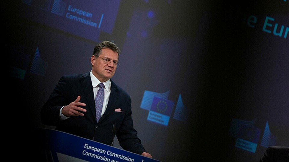 EU:s vice kommissionsordförande Maroš Šefčovič under en presskonferens om den europeiska batterialliansen i Bryssel fredagen den 12 mars. Foto: AP Photo/Virginia Mayo, Pool EU:s vice kommissionsordförande Maroš Šefčovič under en presskonferens om den europeiska batterialliansen i Bryssel fredagen den 12 mars. Foto: AP Photo/Virginia Mayo, Pool