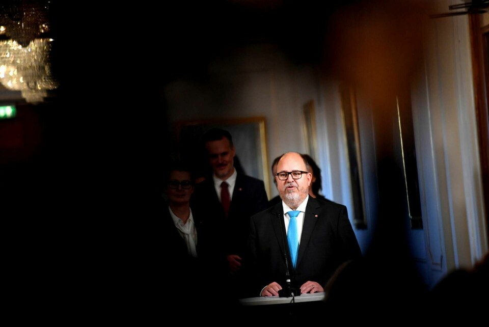 Näringsminister Karl-Petter Thorwaldsson (S) under tisdagens presskonferens. Foto: Pontus Lundahl/TT