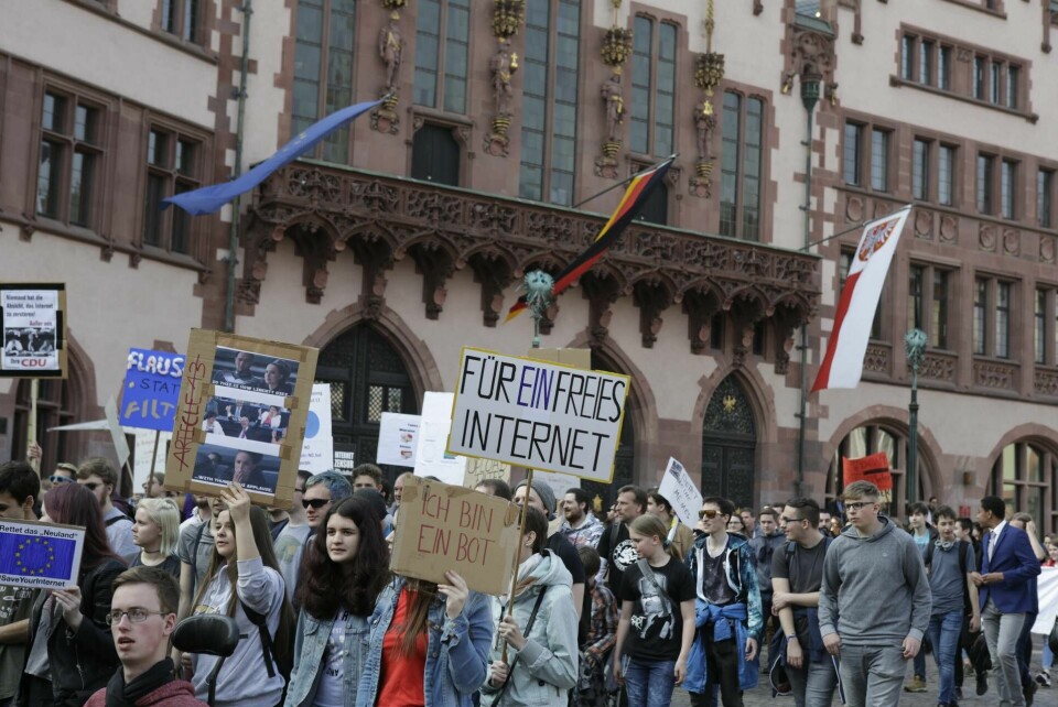 Demonstration i Frankfurt, Tyskland. 15 000 personer deltog i en protest mot Copyrightdirektivet. Foto: Michael Debets