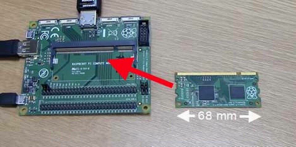 Den nya Raspberry Pi Compute Module kan monteras på ett kort med in- och utgångskontakter. Foto: Raspberry Pi