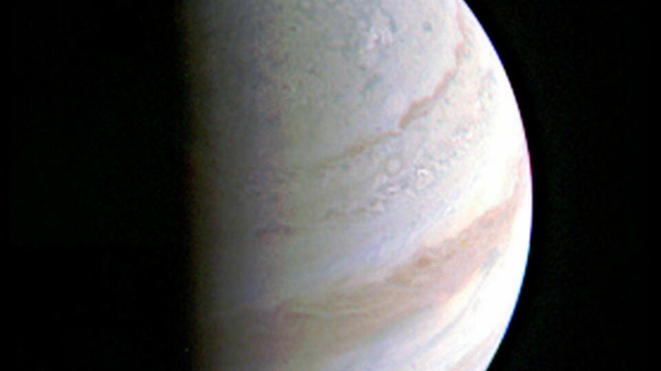 Jupiter på nära håll. Foto: Juno