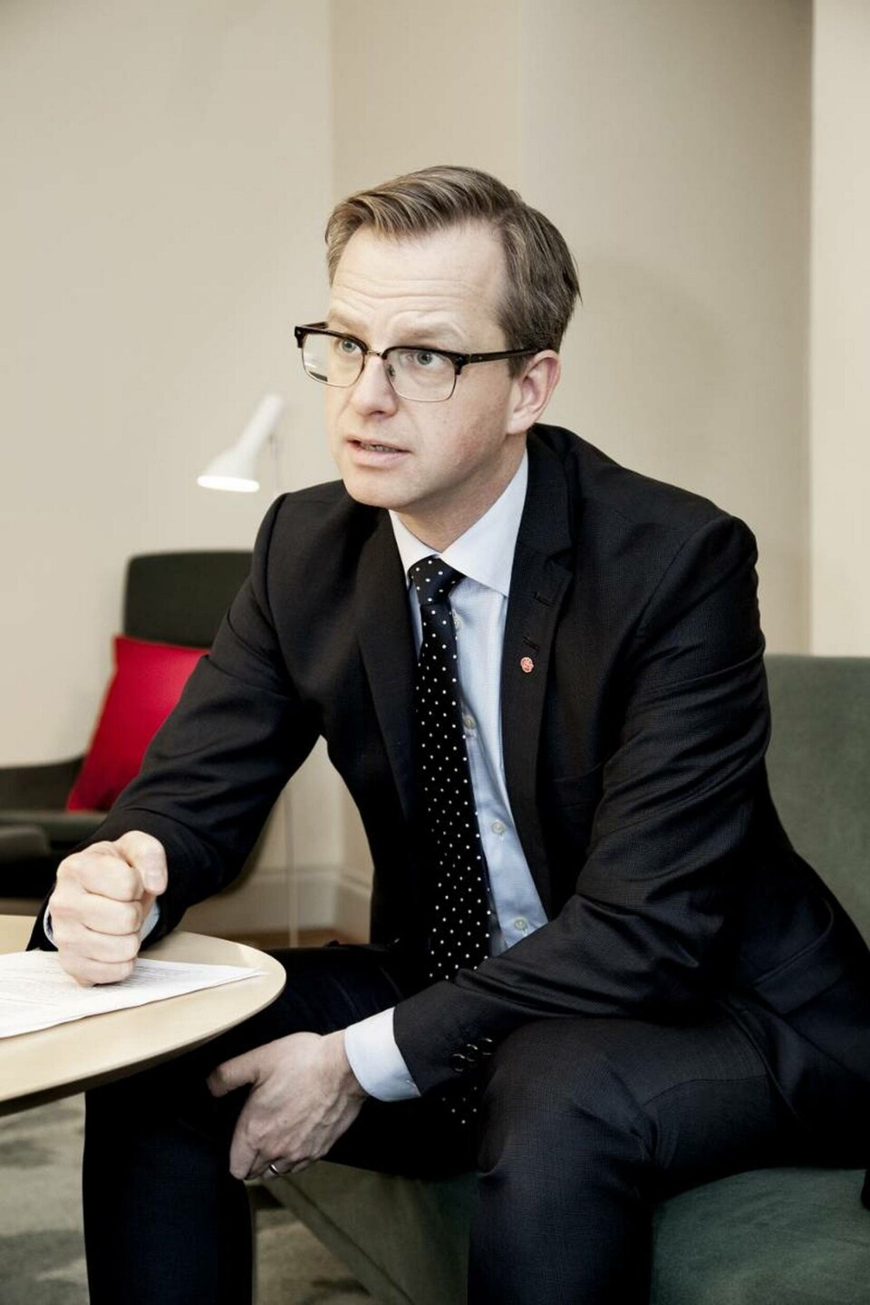 43-årige socialdemokraten Mikael Damberg är sedan valet Sveriges närings- och innovationsminister. Foto: Jörgen Appelgren 43-årige socialdemokraten Mikael Damberg är sedan valet Sveriges närings- och innovationsminister. Foto: Jörgen Appelgren