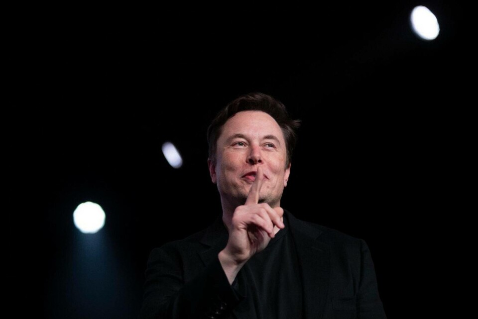 Elon Musk har tidigare meddelat att han lämnar Twitter, för att sedan komma tillbaka. Vi får se hur det blir den här gången. Foto: Jae C. Hong Elon Musk har tidigare meddelat att han lämnar Twitter, för att sedan komma tillbaka. Vi får se hur det blir den här gången. Foto: Jae C. Hong