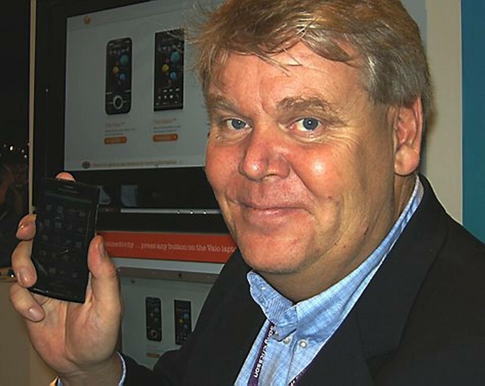 Bert Nordberg, Sony Ericssons nya vd, ska göra företaget lönsamt med större bredd på modellprogrammet - även rena lågprismobiler. Foto: Helen Ahlbom Bert Nordberg, Sony Ericssons nya vd, ska göra företaget lönsamt med större bredd på modellprogrammet - även rena lågprismobiler. Foto: Helen Ahlbom