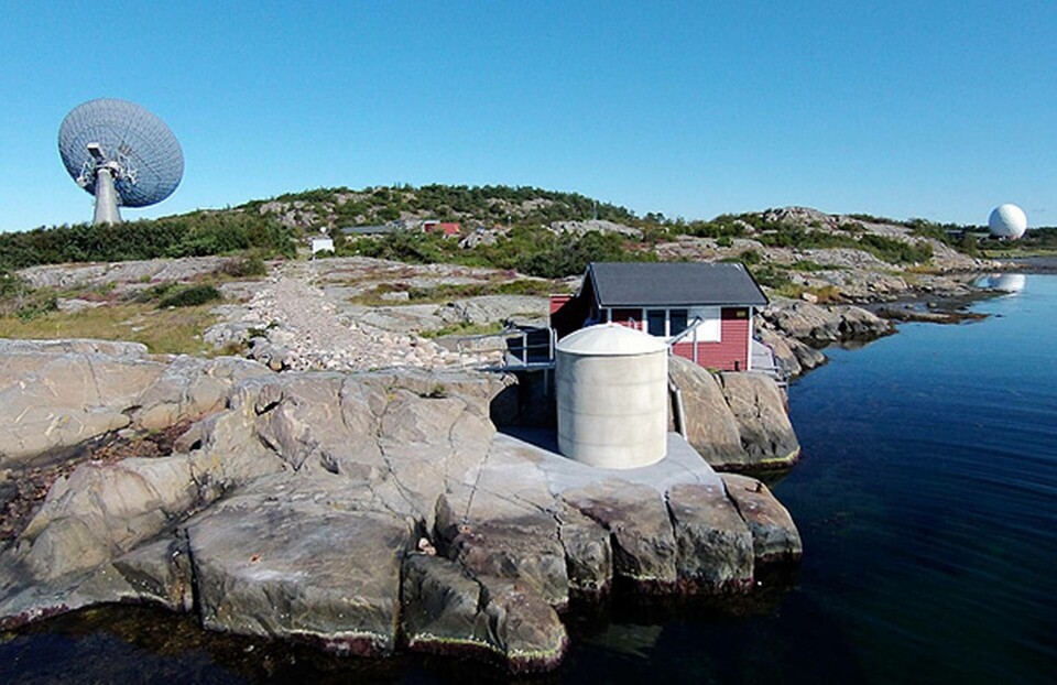 I en brunn i betong och en liten röd stuga döljer sig toppmodern utrustning för att mäta hur havsnivån ändras under lång tid framöver. Foto: L. Wennerbäck / Onsala rymdobservatorium / TT I en brunn i betong och en liten röd stuga döljer sig toppmodern utrustning för att mäta hur havsnivån ändras under lång tid framöver. Foto: L. Wennerbäck / Onsala rymdobservatorium / TT
