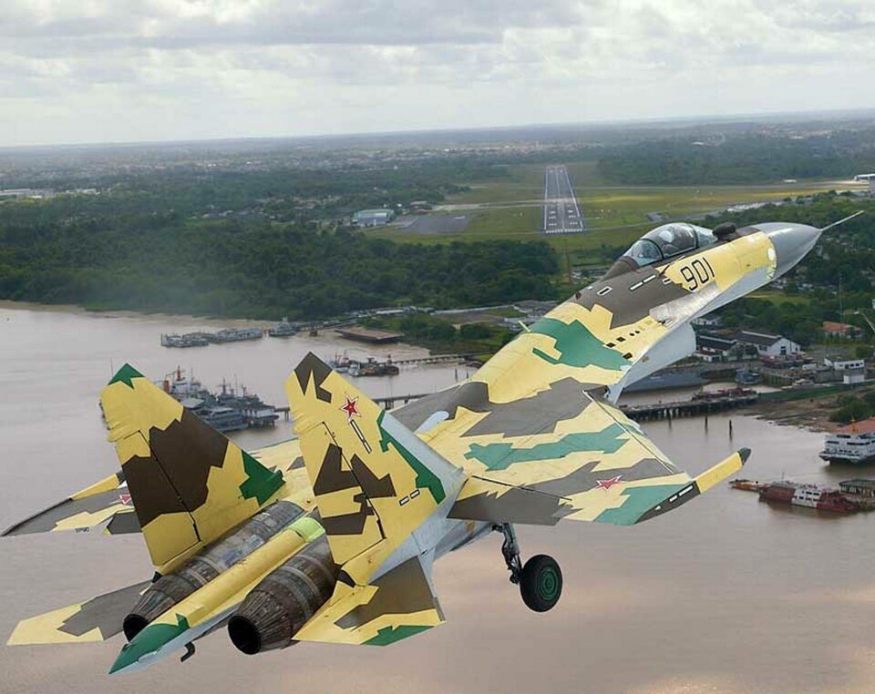 Su 35 Foto: Sukhoi Su 35 Foto: Sukhoi