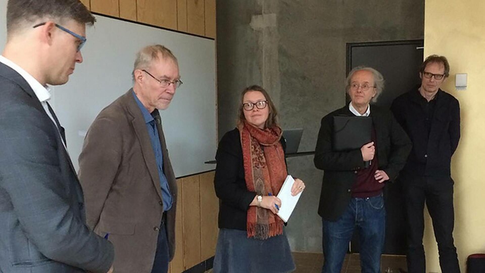 Debatt om bio-CCS i Göteborg. Från vänster Anders Ådahl, Chalmers, Lars Rydén, Uppsala universitet, Elisabeth Undén, Miljöpartiet, samt Anders Lyngfelt och Fiilip Johnsson från Chalmers. Foto: Linda Nohrstedt Debatt om bio-CCS i Göteborg. Från vänster Anders Ådahl, Chalmers, Lars Rydén, Uppsala universitet, Elisabeth Undén, Miljöpartiet, samt Anders Lyngfelt och Fiilip Johnsson från Chalmers. Foto: Linda Nohrstedt