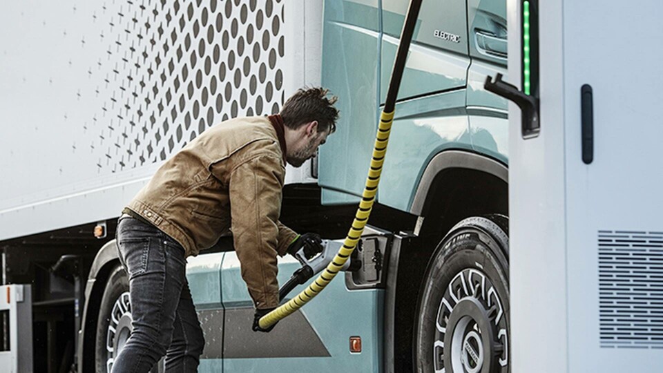 Nu har Volvokoncernen, Daimler Trucks samt Traton gått samman för att bygga upp ett nätverk av snabbladdare i Europa. Foto: AB Volvo Nu har Volvokoncernen, Daimler Trucks samt Traton gått samman för att bygga upp ett nätverk av snabbladdare i Europa. Foto: AB Volvo
