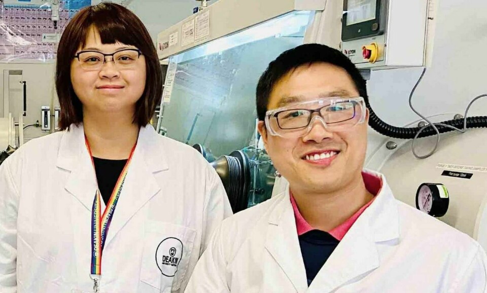 Fangfang Chen (till vänster) och Xiaoen Wang. Foto: Deakin University
