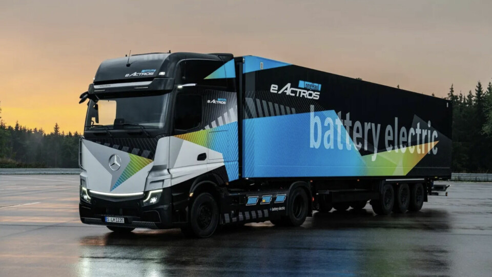 Bildtext: Tre LFP-batterier ger lastbilen en kapacitet på 600 kWh. Foto: Mercedes-Benz