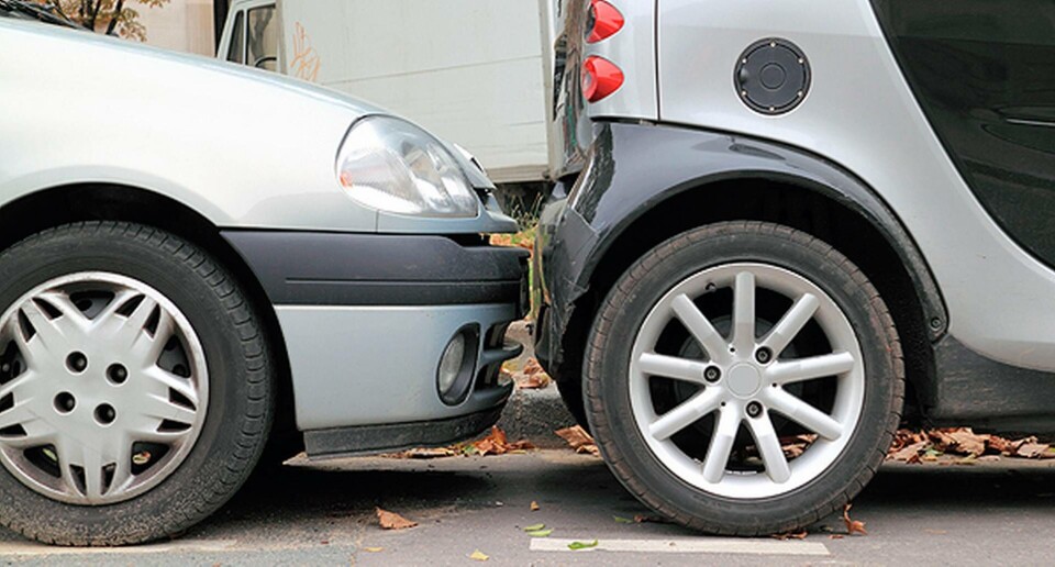 Hur fickparkerar man egentligen bäst? Vet du? Foto: All over press Hur fickparkerar man egentligen bäst? Vet du? Foto: All over press