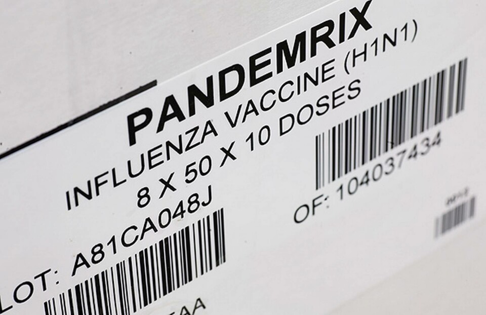 Forskarna har hittat dubbelverkande antikroppar hos tjugo finska barn och ungdomar som blev vaccinerade med Pandemrix och sedan utvecklade narkolepsi. Foto: TT Forskarna har hittat dubbelverkande antikroppar hos tjugo finska barn och ungdomar som blev vaccinerade med Pandemrix och sedan utvecklade narkolepsi. Foto: TT
