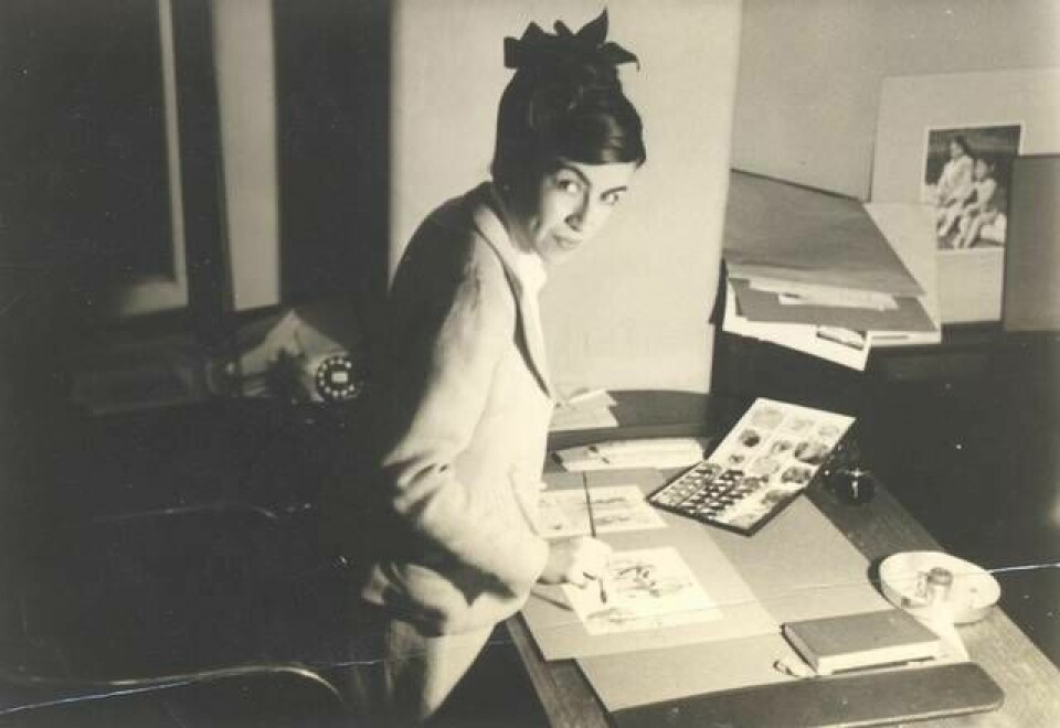 Sara Little Turnbull vid sitt skrivbord i slutet av 1930-talet. Foto: CENTER FOR DESIGN INSTITUTE