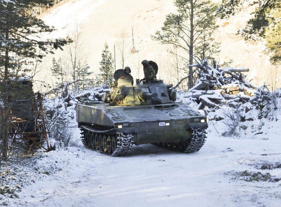 Svenskt stridsfordon 90 deltar i Nato-övningen Trident Juncture 18 i Norge 2018. Foto: Tomas Bengtsson/TT Svenskt stridsfordon 90 deltar i Nato-övningen Trident Juncture 18 i Norge 2018. Foto: Tomas Bengtsson/TT