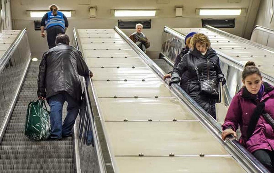 Massor av rulltrappor står still i Stockholms tunnelbana. Foto: TT-bild Massor av rulltrappor står still i Stockholms tunnelbana. Foto: TT-bild