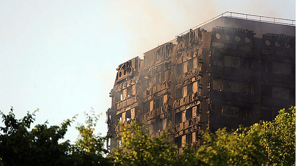 Det brandhärjade huset i västra London. Foto: Brett D. Cove / Splash News / IBL Det brandhärjade huset i västra London. Foto: Brett D. Cove / Splash News / IBL