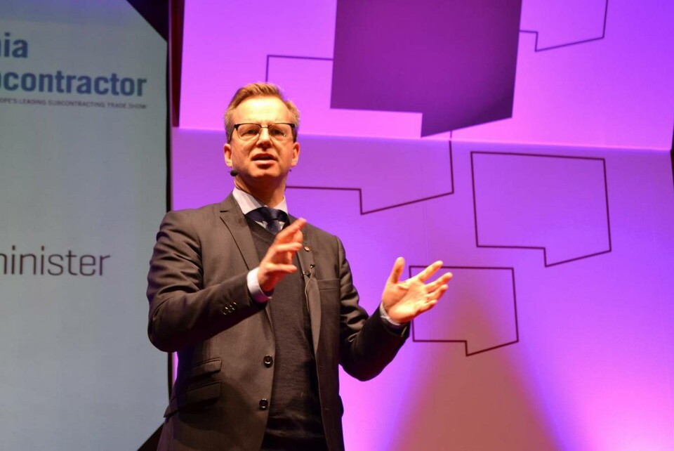 Närings- och innovationsminister Mikael Damberg talar på mässan Elmia Subcontractor om hur viktig tillverkningsindustrin är. Men förslaget om ändrad inriktning för det statliga riskkapitalet kan innebära slutet för nybildade Svensk Automationskoncern AB. Foto: Fredrik Karlsson Närings- och innovationsminister Mikael Damberg talar på mässan Elmia Subcontractor om hur viktig tillverkningsindustrin är. Men förslaget om ändrad inriktning för det statliga riskkapitalet kan innebära slutet för nybildade Svensk Automationskoncern AB. Foto: Fredrik Karlsson