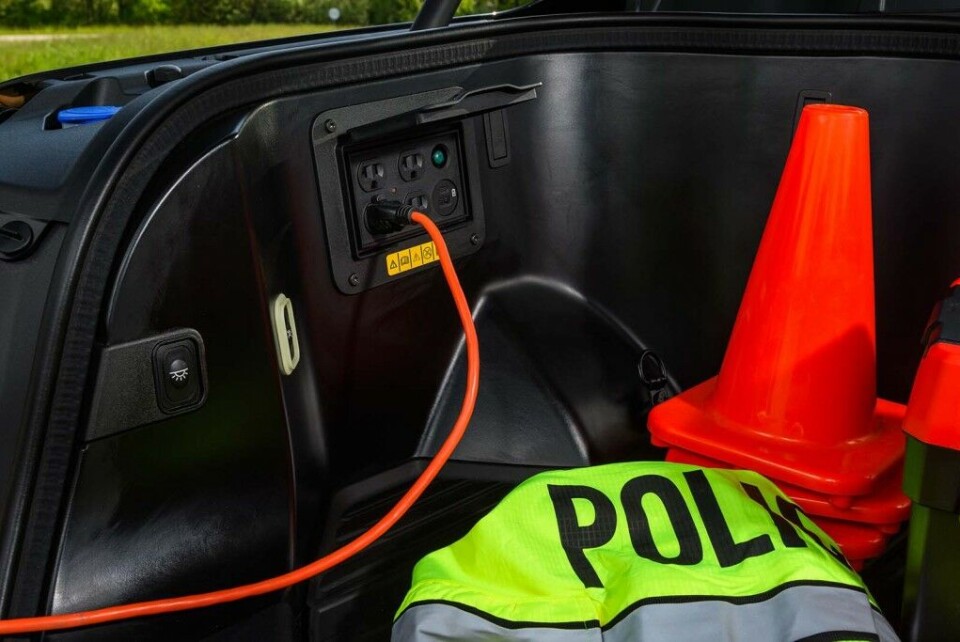 Pickupen kan driva verktyg eller lysa upp en olycka, exempelvis via uttaget i frunken. Foto: Ford Pickupen kan driva verktyg eller lysa upp en olycka, exempelvis via uttaget i frunken. Foto: Ford