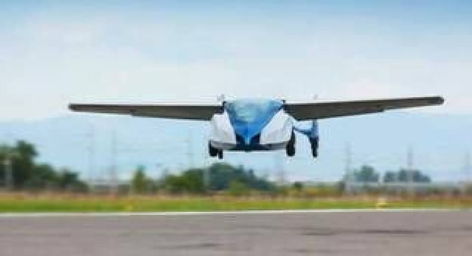 Aeromobil 3.0 går in för landning. Foto: Aeromobil