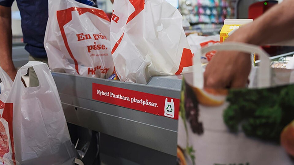 Skatten på plastpåsar slår mot företag som tillverkar påsarna. Foto: Stina Stjernkvist/TT Skatten på plastpåsar slår mot företag som tillverkar påsarna. Foto: Stina Stjernkvist/TT