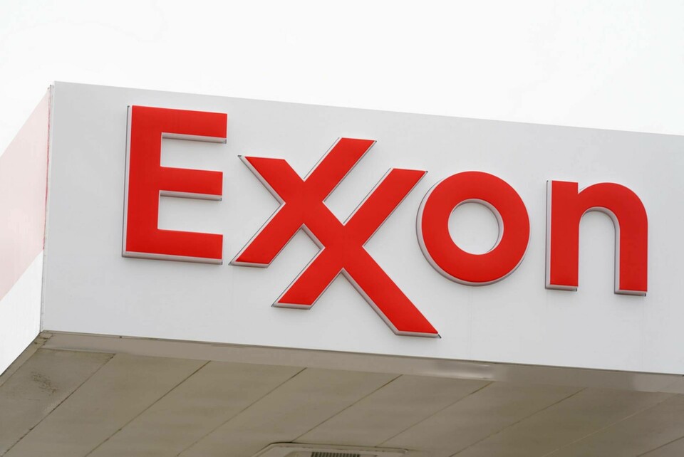 Exxon Mobil anklagas på nytt för att ha dolt sin vetskap om hur olja och gas påverkar klimatet. Arkivbild. Foto: Matt Rourke/AP/TT