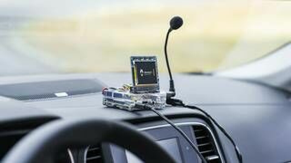 En Raspberry Pi på instrumentpanelen analyserar samtalstonen i kupén och bromsar bilen om den känner av att det är bråk på gång. Foto: Renault Foto: Renault