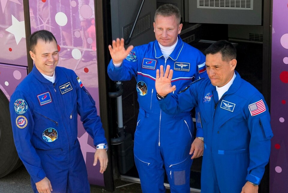 Astronauten Frank Rubio, till höger, och kosmonauterna Sergej Prokopjev och Dmitrij Petelin innan uppskjutningen av Sojuz-farkosten från Kazakstan i september. Foto: Dmitri Lovetsky/TT Astronauten Frank Rubio, till höger, och kosmonauterna Sergej Prokopjev och Dmitrij Petelin innan uppskjutningen av Sojuz-farkosten från Kazakstan i september. Foto: Dmitri Lovetsky/TT