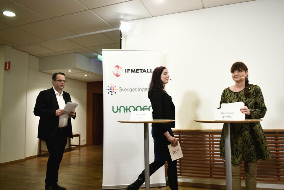 Så här såg det ut för tre år sedan när fack och arbetsgivare i industrin växlade avtalskrav. Från vänster Martin Linder, Unionen, Marie Nilsson, IF Metall och Ulrika Lindstrand, Sveriges Ingenjörer. Arkivbild. Foto: Karin Wesslen/TT Så här såg det ut för tre år sedan när fack och arbetsgivare i industrin växlade avtalskrav. Från vänster Martin Linder, Unionen, Marie Nilsson, IF Metall och Ulrika Lindstrand, Sveriges Ingenjörer. Arkivbild. Foto: Karin Wesslen/TT