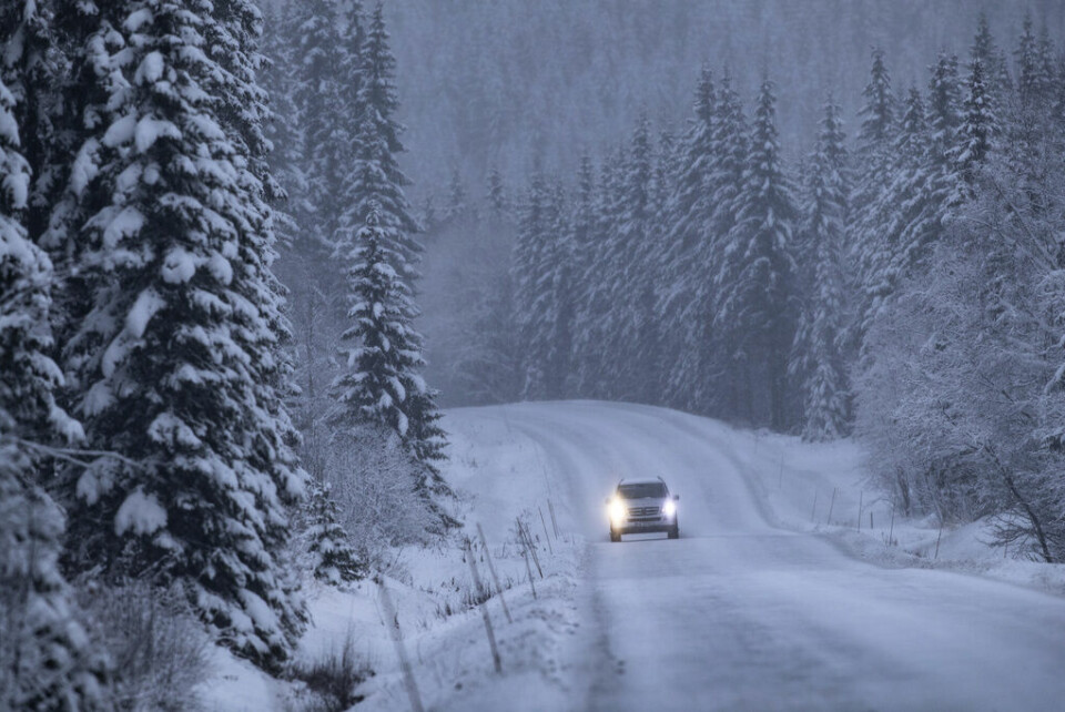 Inför vinterkörningen bör man ha extra koll på billamporna. Arkivbild. Foto: Geir Olsen/NTB/TT