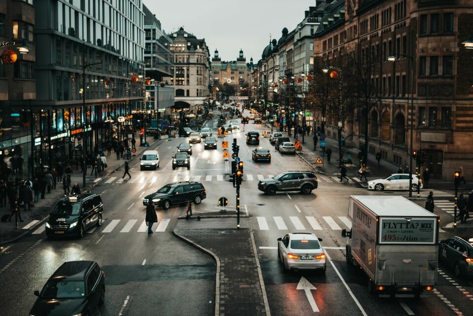 Biltrafik i centrala Stockholm. Foto: Unsplash