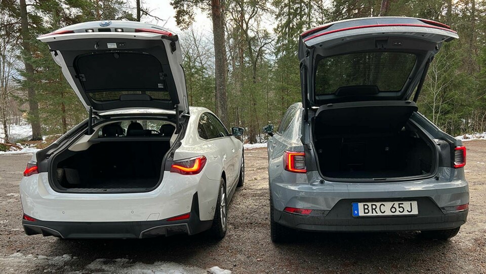 Bagagen på BMW I4 och Polestar 2. Foto: Felix Björklund