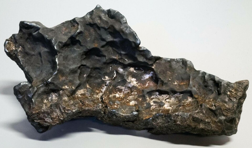 Upphittarna har rätt till den spektakulära järnmeteoriten. Arkivbild. Foto: Naturhistoriska riksmuseet Upphittarna har rätt till den spektakulära järnmeteoriten. Arkivbild. Foto: Naturhistoriska riksmuseet