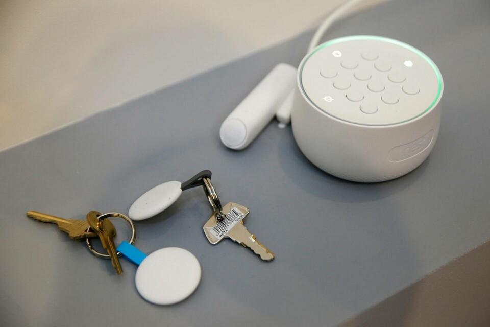 Ett smart larmsystem. Nästan hälften av svenska hushåll har smarta enheter i hemmet och många av dem riskerar att hackas, enligt Stöldskyddsföreningen. Arkivbild. Foto: Eric Risberg/AP/TT Ett smart larmsystem. Nästan hälften av svenska hushåll har smarta enheter i hemmet och många av dem riskerar att hackas, enligt Stöldskyddsföreningen. Arkivbild. Foto: Eric Risberg/AP/TT