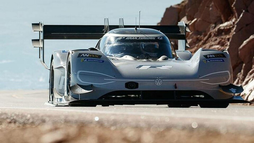 Volkswagen I.D R Pikes Peak. Volkswagen I.D R Pikes Peak.