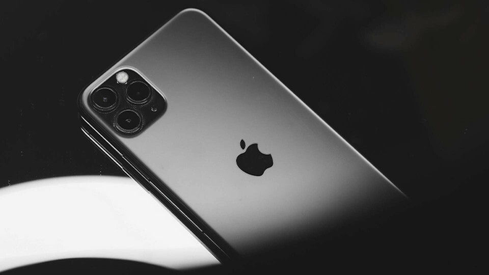 Apple svarar på kritikstormen genom att förtydliga villkoren för vilka appar som tas bort. Foto: Unsplash