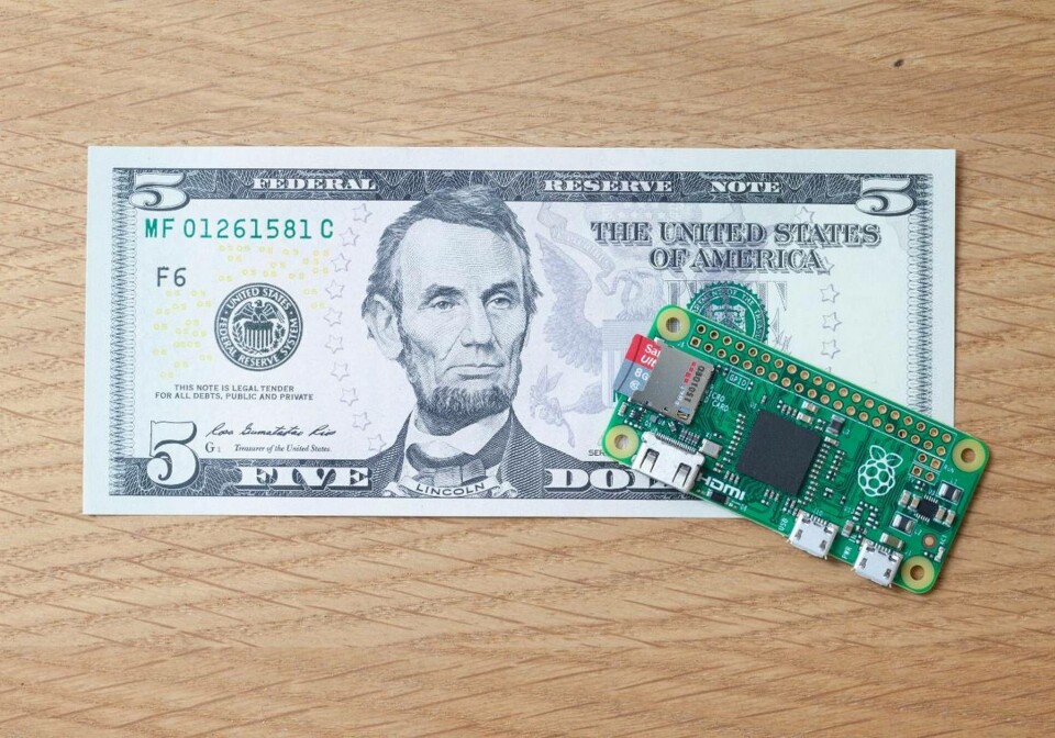 Nya Raspberry Pi Zero börjar säljas den här veckan för fem dollar. Foto: Matt Richardson Nya Raspberry Pi Zero börjar säljas den här veckan för fem dollar. Foto: Matt Richardson