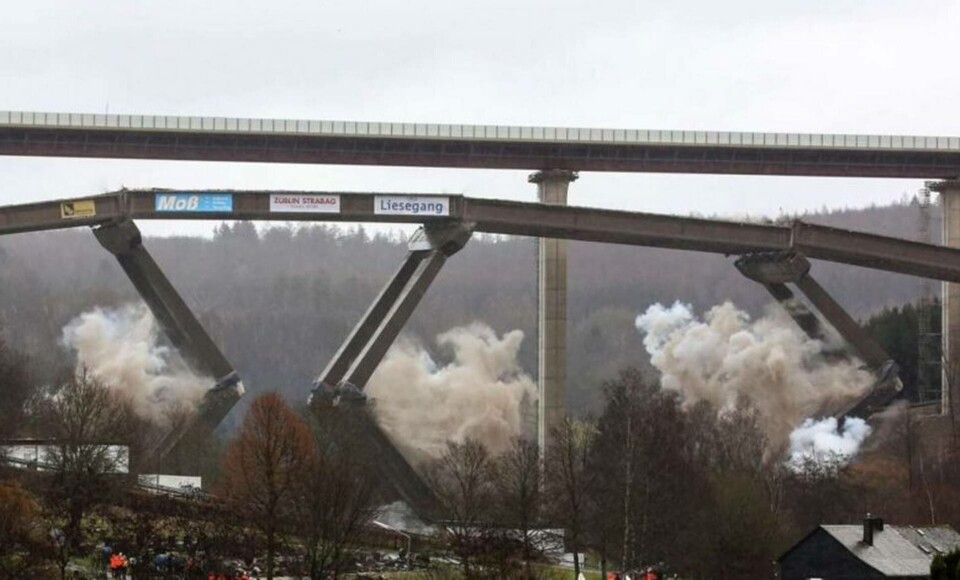 Om sprängningen hade skadat den nya bron så skulle det ha krävt en omledning av trafiken på A45. Foto: Nachrichten de Om sprängningen hade skadat den nya bron så skulle det ha krävt en omledning av trafiken på A45. Foto: Nachrichten de