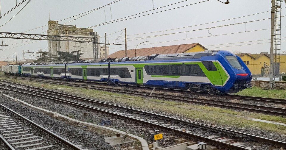 Varje tåg har fyra vagnar och plats för 300 sittande passagerare, med 160 km/h som topphastighet. Foto: Gianluca Detti Varje tåg har fyra vagnar och plats för 300 sittande passagerare, med 160 km/h som topphastighet. Foto: Gianluca Detti