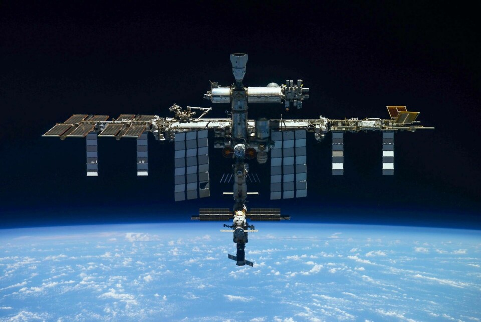 Arkivbild på Internationella rymdstationen ISS, tagen av rysk besättning. Foto: Roskosmos via AP/TT
