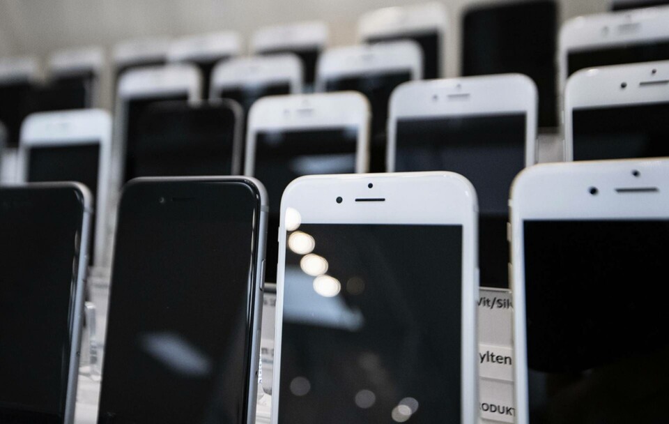 En begagnad telefon kan vara nästan lika bra som en sprillans ny. Arkivbild. Foto: Johan Nilsson/TT En begagnad telefon kan vara nästan lika bra som en sprillans ny. Arkivbild. Foto: Johan Nilsson/TT