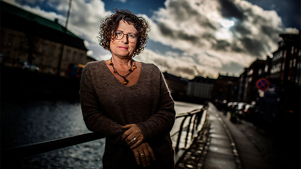 Vi måste prata mer om den psykiska arbetsmiljön, och vi måste våga be om hjälp från chefen och kolleger, säger Eva Jakobsen på danska journalistförbundet. Foto: Tor Johnsson Vi måste prata mer om den psykiska arbetsmiljön, och vi måste våga be om hjälp från chefen och kolleger, säger Eva Jakobsen på danska journalistförbundet. Foto: Tor Johnsson