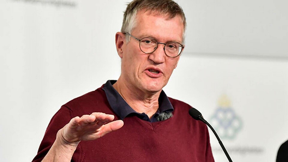 Anders Tegnell, statsepidemiolog på Folkhälsomyndigheten, säger att sjukvården inte hinner med smittspårning i det ansträngda läget som nu råder. Foto: TT Anders Tegnell, statsepidemiolog på Folkhälsomyndigheten, säger att sjukvården inte hinner med smittspårning i det ansträngda läget som nu råder. Foto: TT