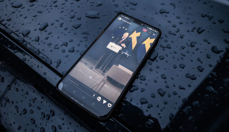 På måndag kan hela Sverige få ett sms-pling från Folkhälsomyndigheten i mobilen. Arkivbild Foto: Amir Nabizadeh/TT På måndag kan hela Sverige få ett sms-pling från Folkhälsomyndigheten i mobilen. Arkivbild Foto: Amir Nabizadeh/TT
