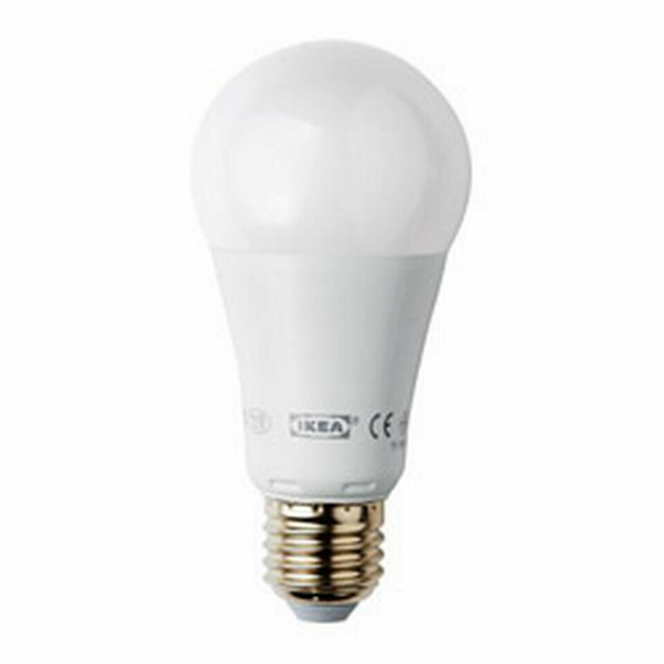 Led-lampan Ledare på 13 watt lyser som en gammal 75 watts glödlampa. Foto: Ikea