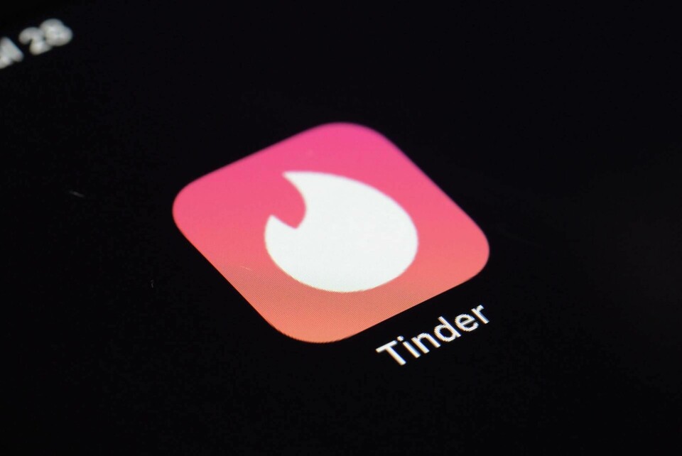 Dejtingappen Tinder går inte åt det virtuella hållet. Inte ännu i alla fall. Arkivbild. Foto: Patrick Sison/AP/TT