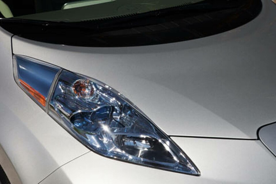 Elbilen Nissan Leaf använder lysdioder i lamporna. Elbilen Nissan Leaf använder lysdioder i lamporna.