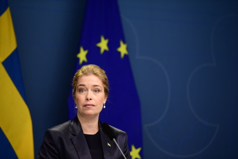 Klimat- och miljöminister Annika Strandhäll (S) under en pressbriefing om Ukrainas kärntekniska anläggningar och Sverige relaterade beredskap. På pressbriefingen medverkar även Nina Cromnier, generaldirektör för Strålsäkerhetsmyndigheten. Foto: Paul Wennerholm/TT Klimat- och miljöminister Annika Strandhäll (S) under en pressbriefing om Ukrainas kärntekniska anläggningar och Sverige relaterade beredskap. På pressbriefingen medverkar även Nina Cromnier, generaldirektör för Strålsäkerhetsmyndigheten. Foto: Paul Wennerholm/TT